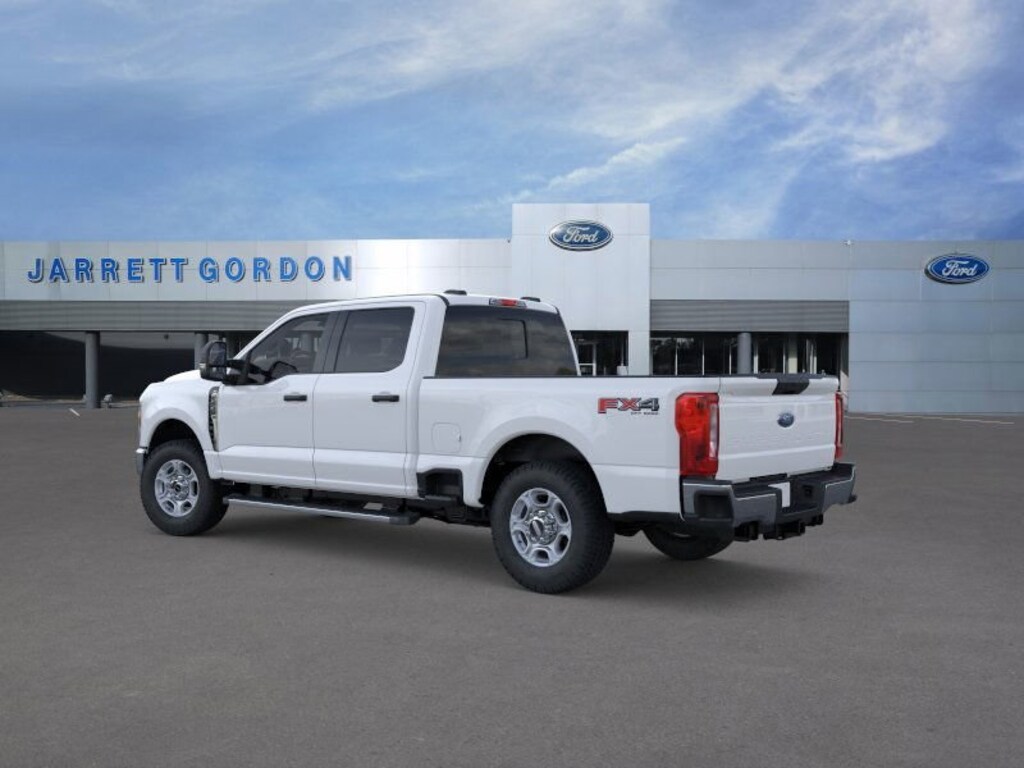 New 2026 Ford F-250 XLT Truck Crew Cab