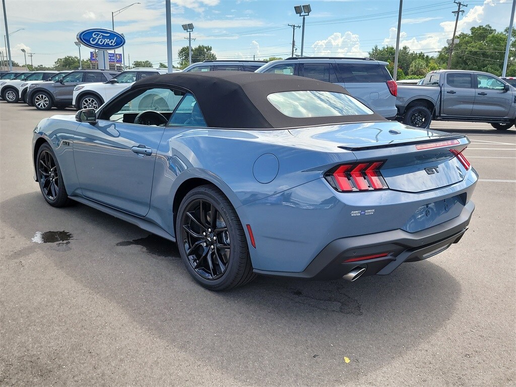 2025 Ford Mustang GT Premium Convertible photo 3