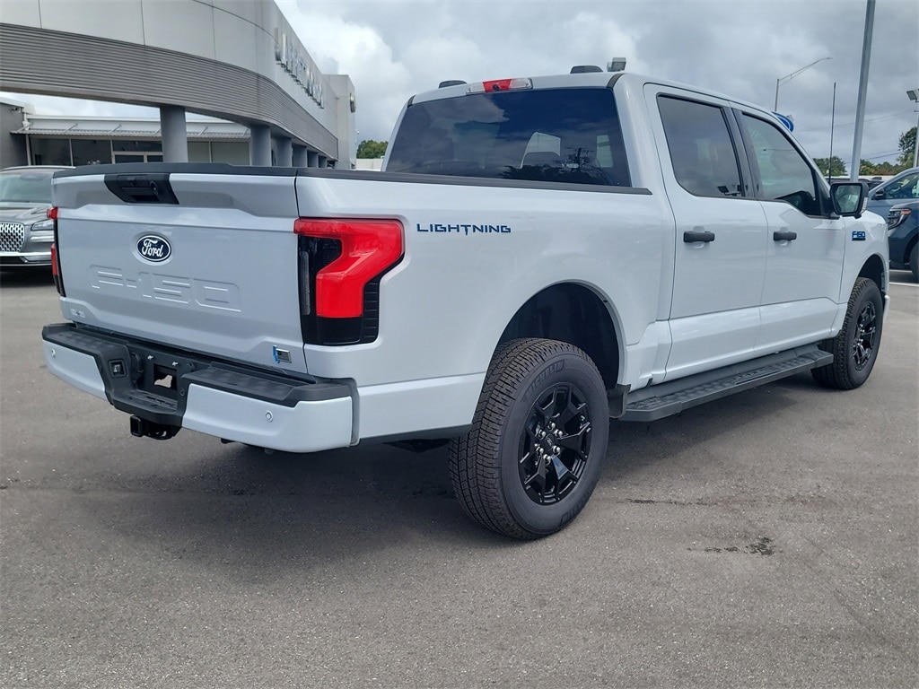 New 2025 Ford F-150 Lightning XLT TRUCK