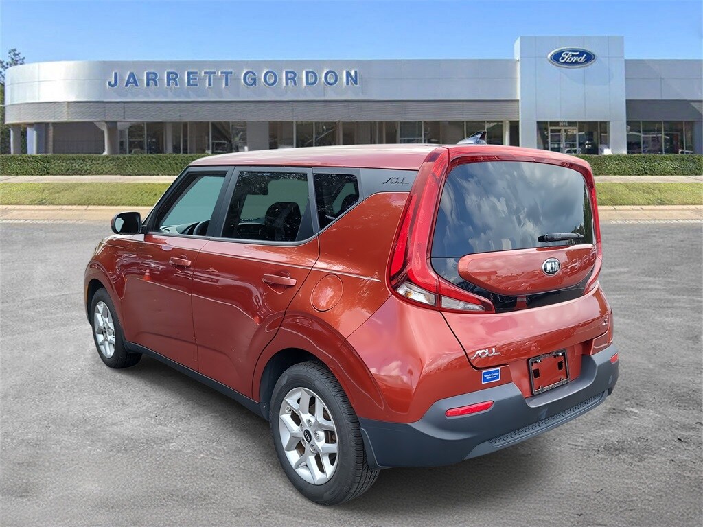 2021 Kia Soul S photo 2