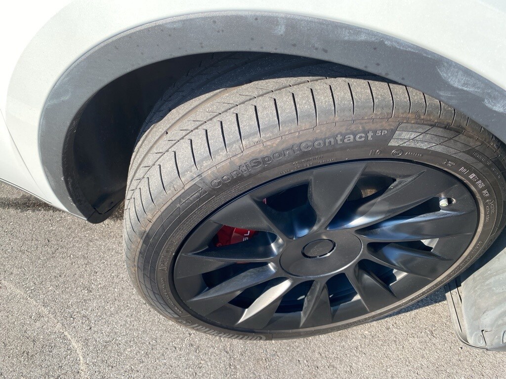 2021 Tesla Model Y Long Range photo 4