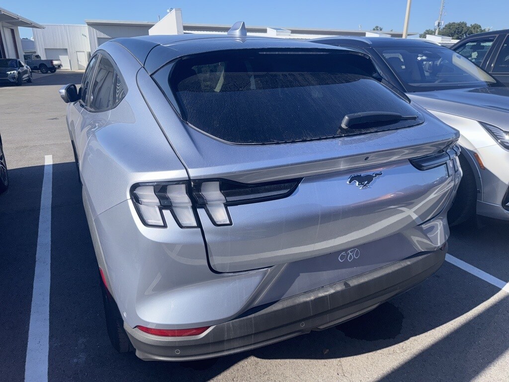 2022 Ford Mustang Mach-E Select photo 3