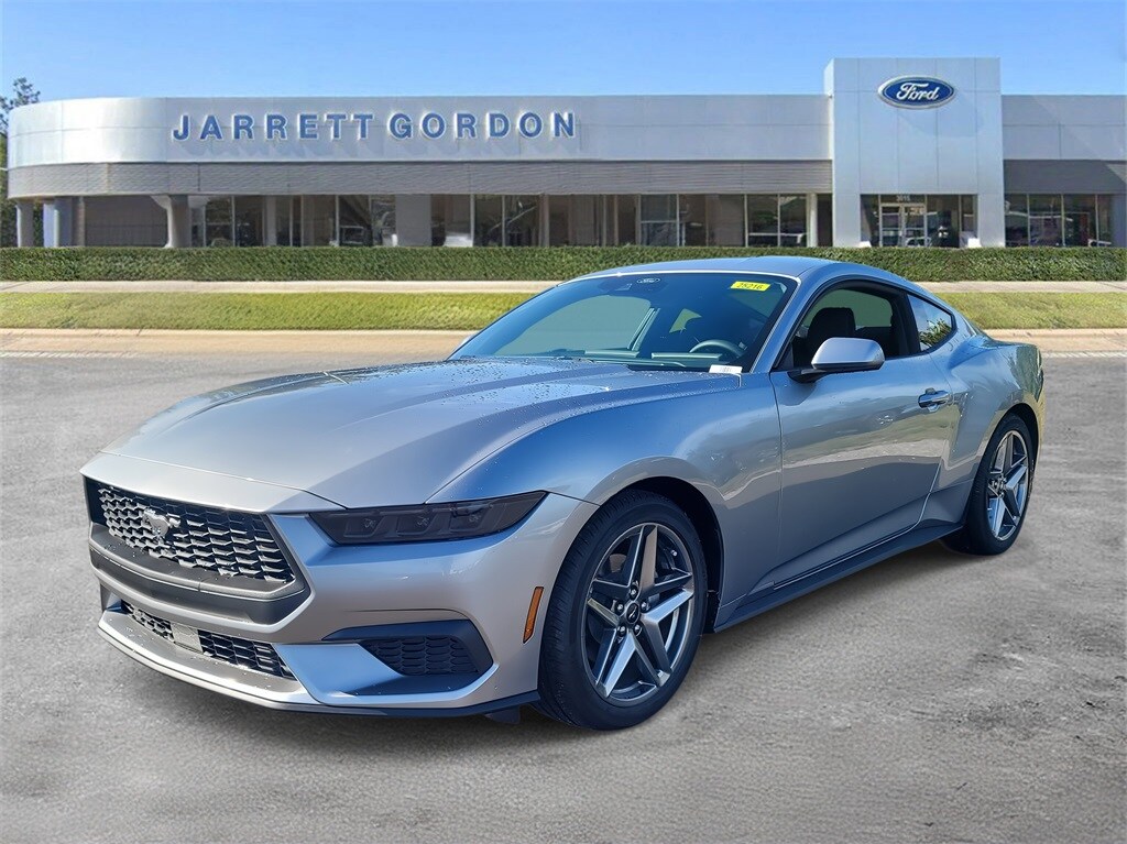 2025 Ford Mustang EcoBoost photo 2