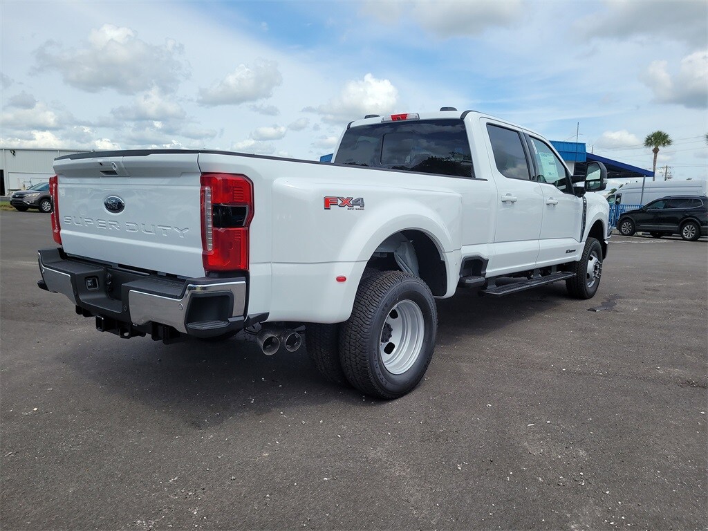 2026 Ford F-350 XLT photo 4