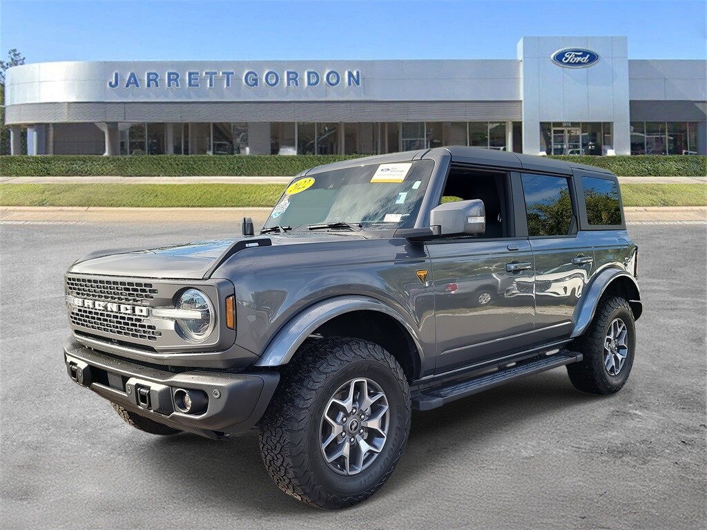 2022 Ford Bronco Badlands photo 2