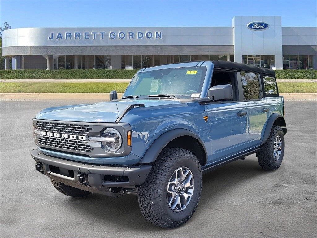 2025 Ford Bronco Badlands photo 2