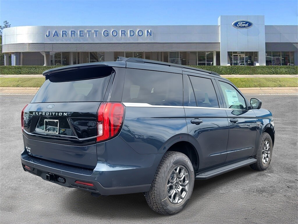 2025 Ford Expedition photo 4