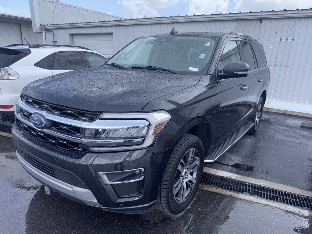 2023 Ford Expedition Limited photo 2