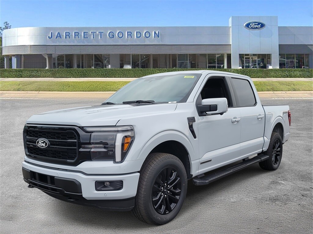 2025 Ford F-150 Lariat photo 2