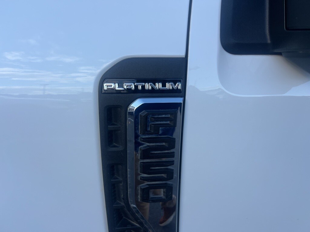Used 2025 Ford F-250 Platinum Truck