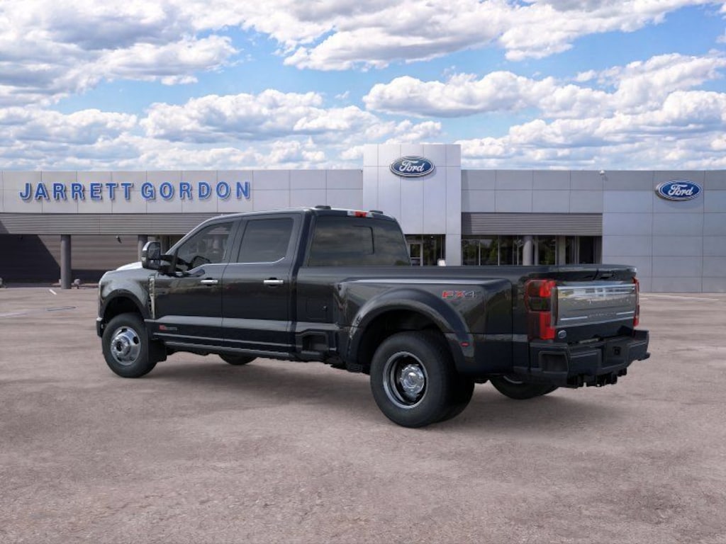 New 2026 Ford F-350 Platinum Truck Crew Cab