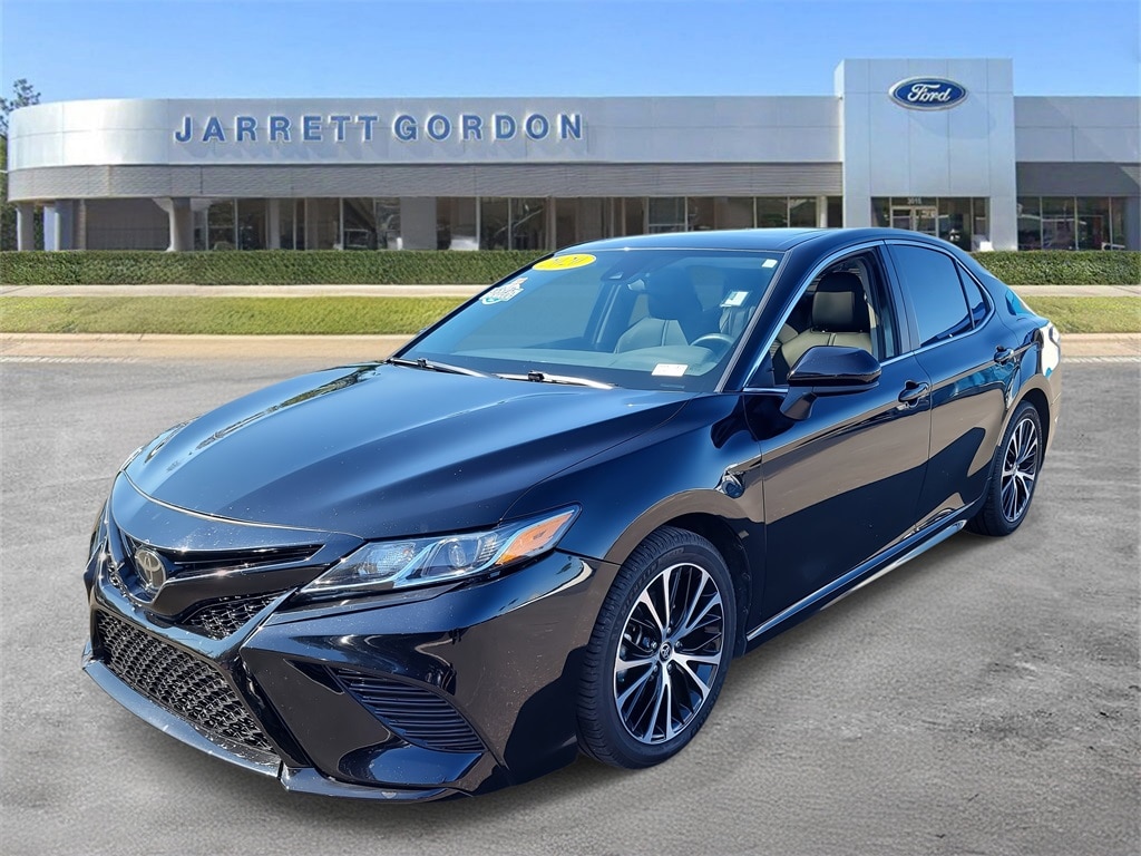 Certified 2020 Toyota Camry SE Sedan