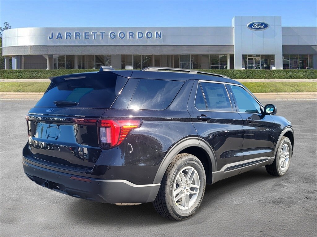 2026 Ford Explorer photo 3