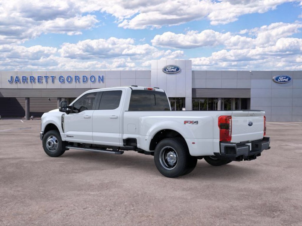 New 2026 Ford F-350 Lariat Truck Crew Cab