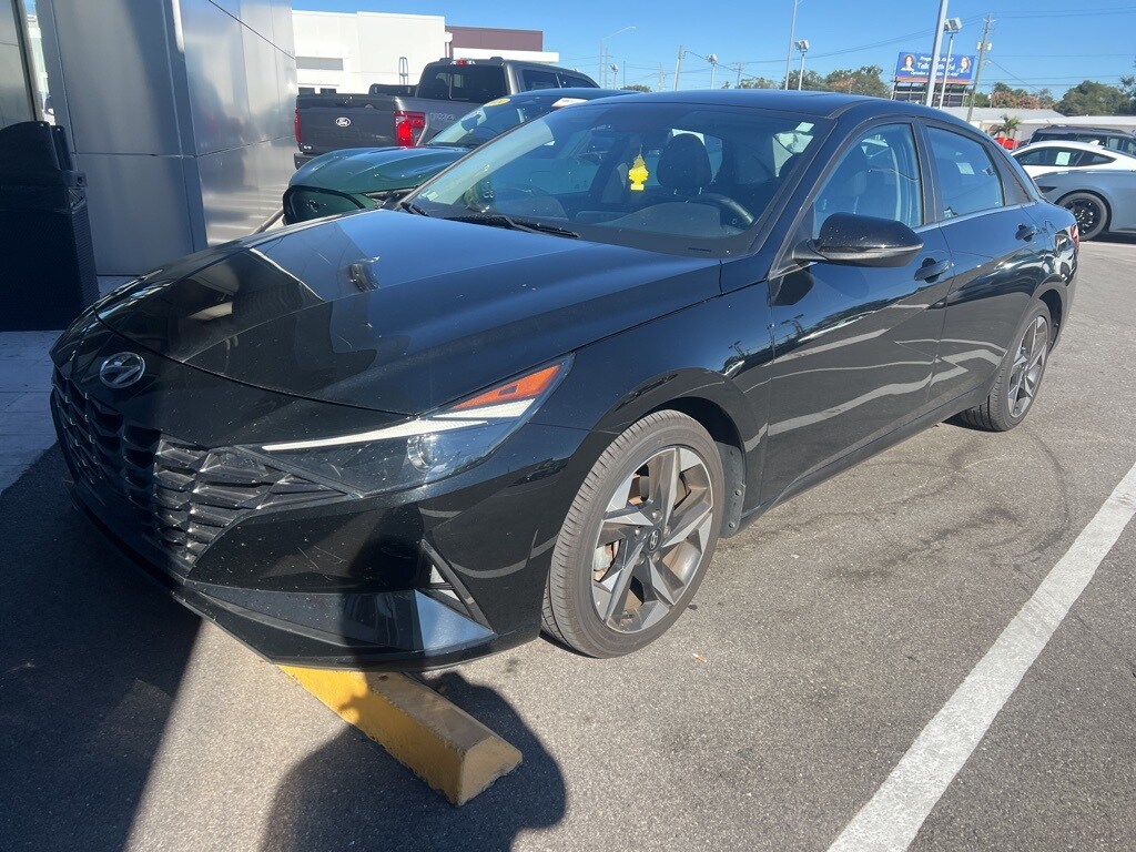Used 2022 Hyundai Elantra SEL Sedan