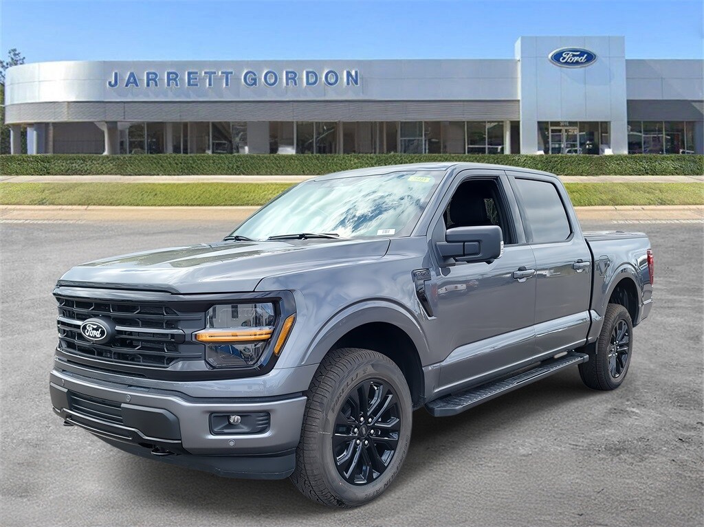 New 2025 Ford F-150 XLT Truck SuperCrew Cab
