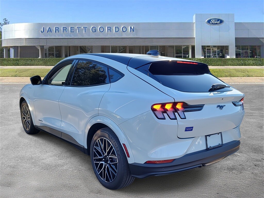 2025 Ford Mustang Mach-E Premium photo 2