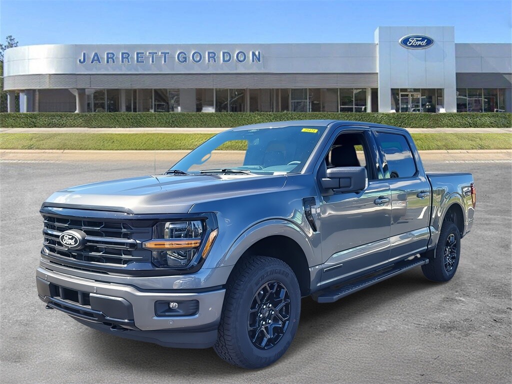 New 2025 Ford F-150 XLT Truck SuperCrew Cab