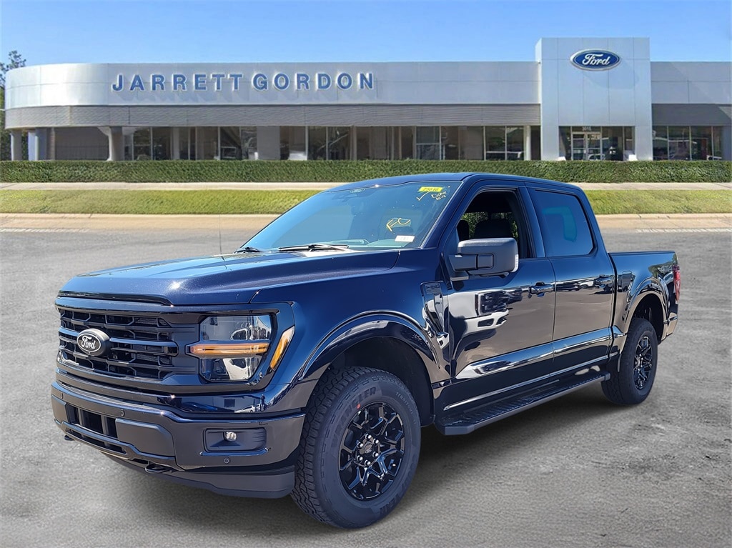 New 2025 Ford F-150 XLT Truck SuperCrew Cab