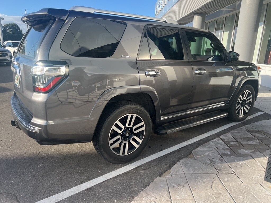 2022 Toyota 4Runner Limited photo 4