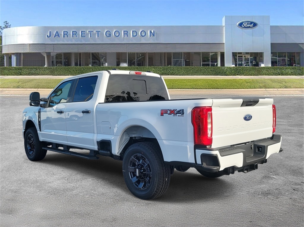 New 2026 Ford F-250 XL Truck Crew Cab