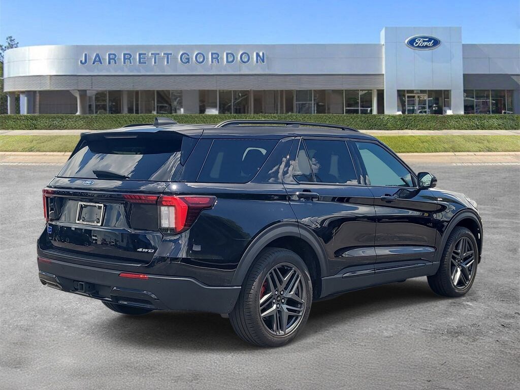 Certified 2025 Ford Explorer ST-Line SUV