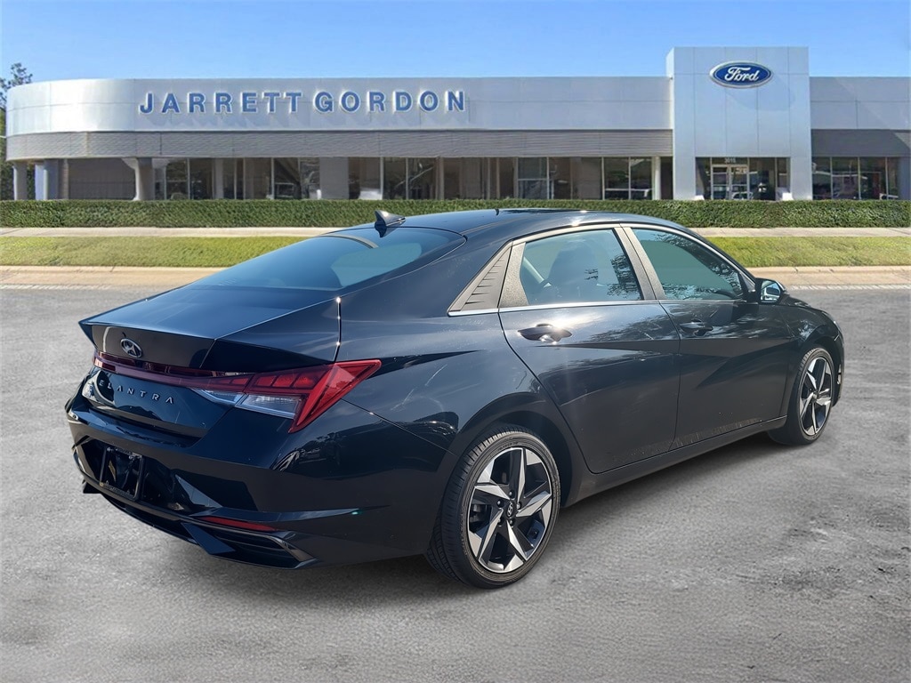 Used 2022 Hyundai Elantra SEL Sedan