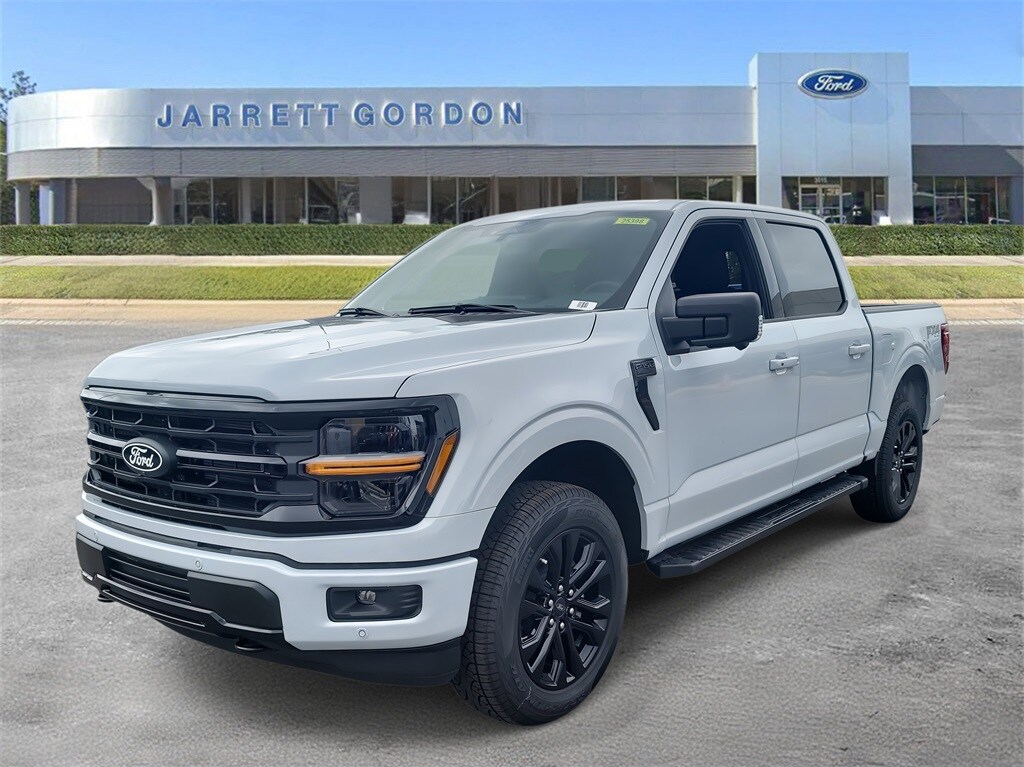 New 2025 Ford F-150 XLT Truck SuperCrew Cab