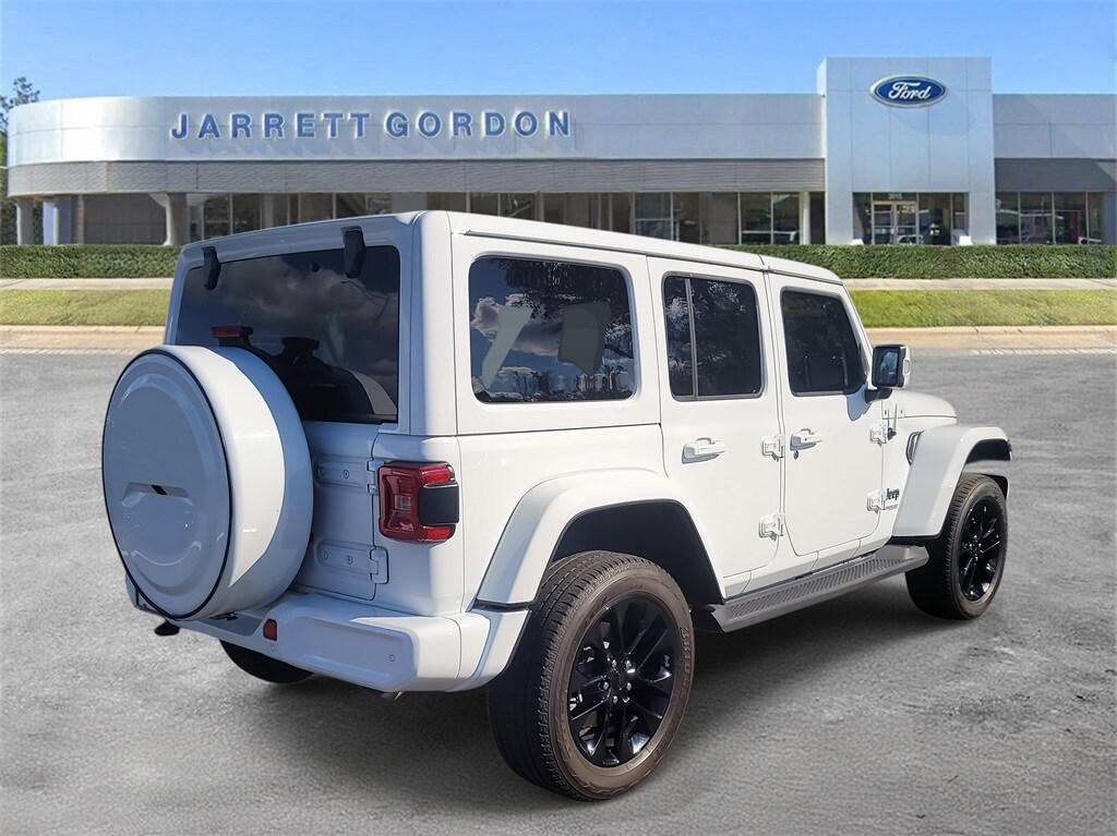 Used 2022 Jeep Wrangler Unlimited Sahara High Altitude SUV