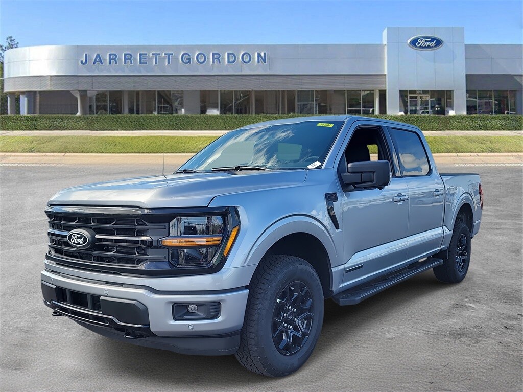 2025 Ford F-150 XLT photo 2