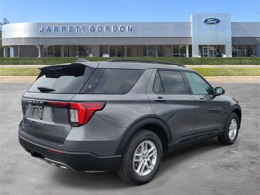 2026 Ford Explorer photo 4