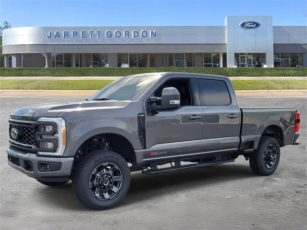 2023 Ford F-250 Lariat photo 2