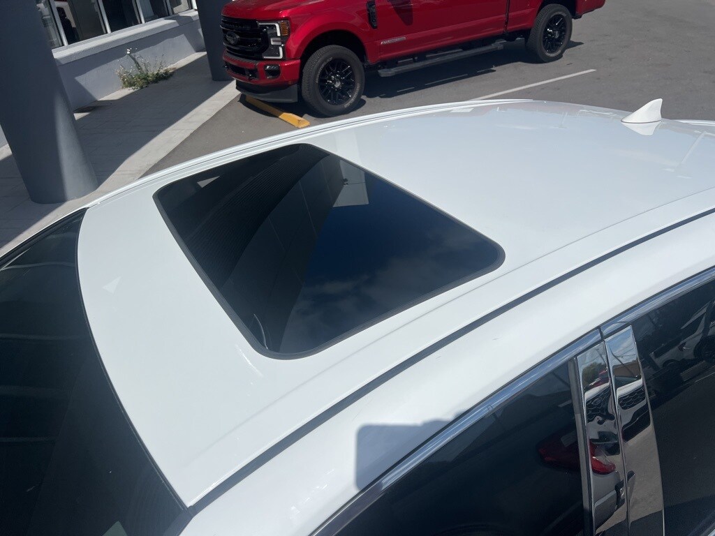 Used 2020 Toyota Camry SE Sedan