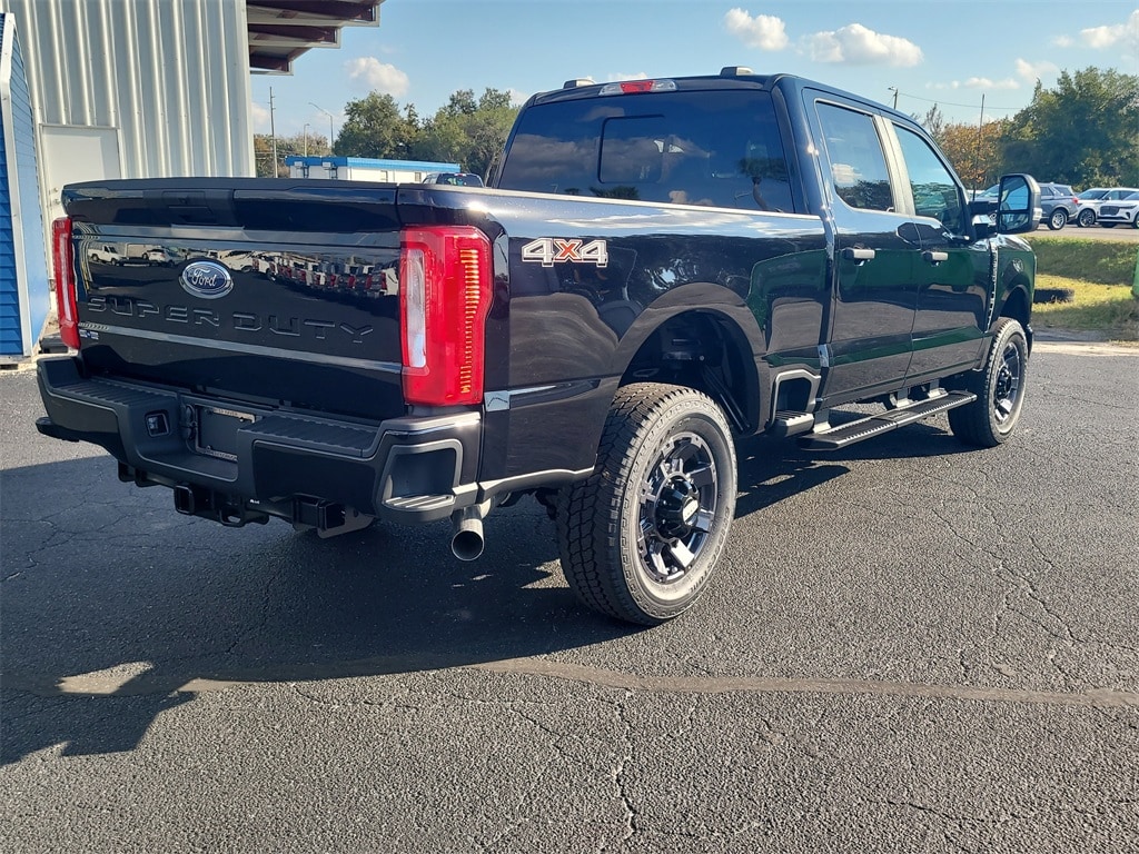New 2026 Ford F-250 XL Truck Crew Cab