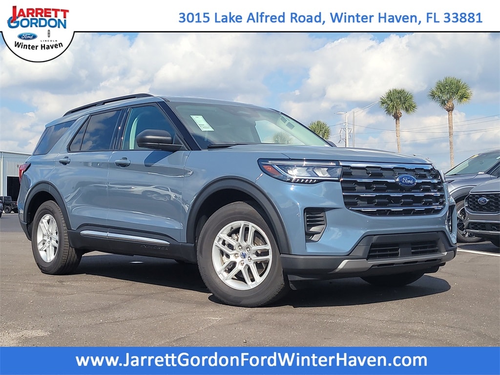 2025 Ford Explorer Active's photo