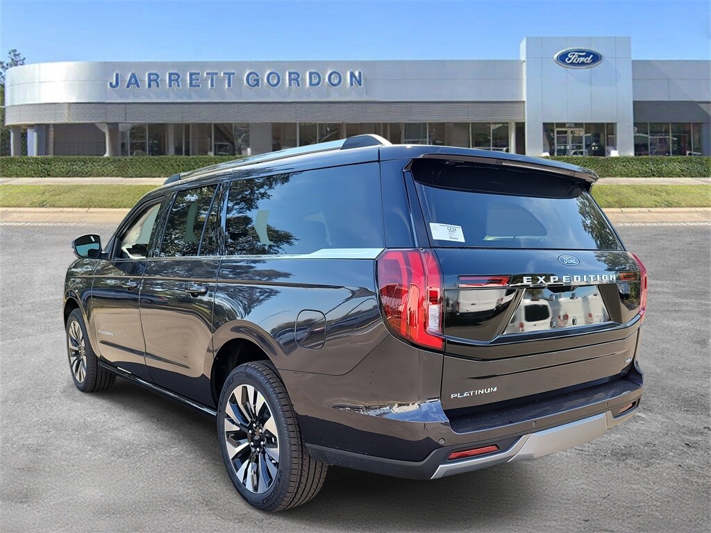 2025 Ford Expedition MAX Platinum photo 3