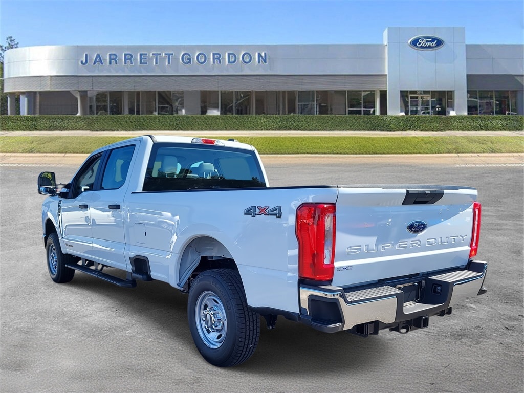 New 2026 Ford F-250 XL Truck Crew Cab
