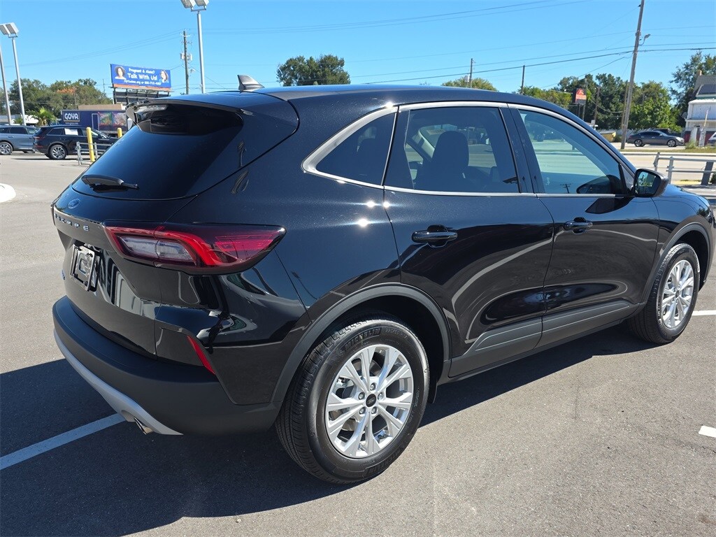 2026 Ford Escape Active photo 4