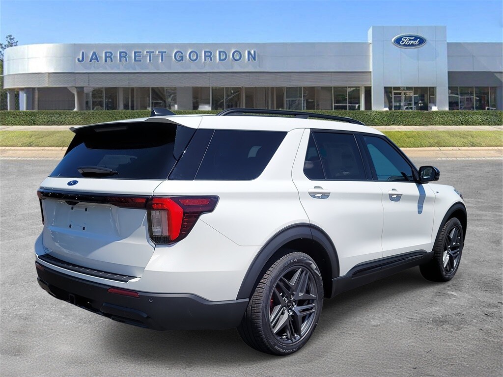 2025 Ford Explorer ST-Line photo 3