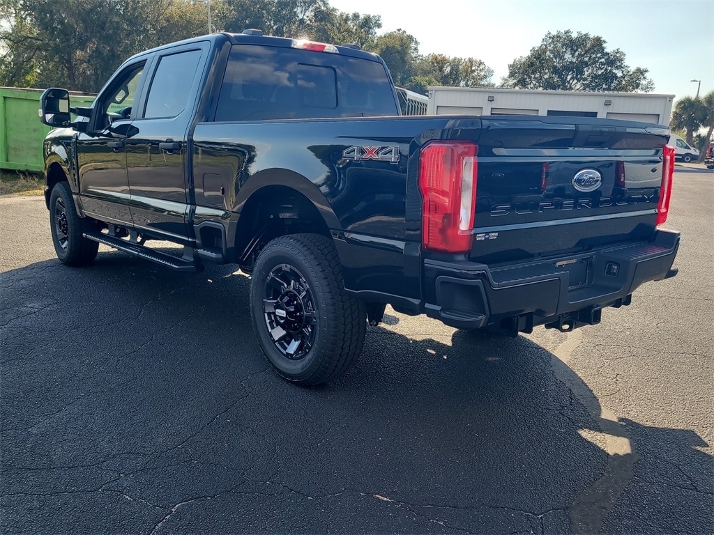 New 2026 Ford F-250 XL Truck Crew Cab