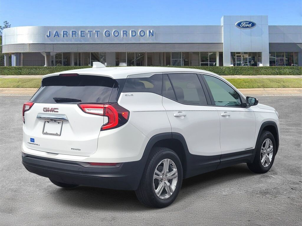 Used 2024 GMC Terrain SLE SUV