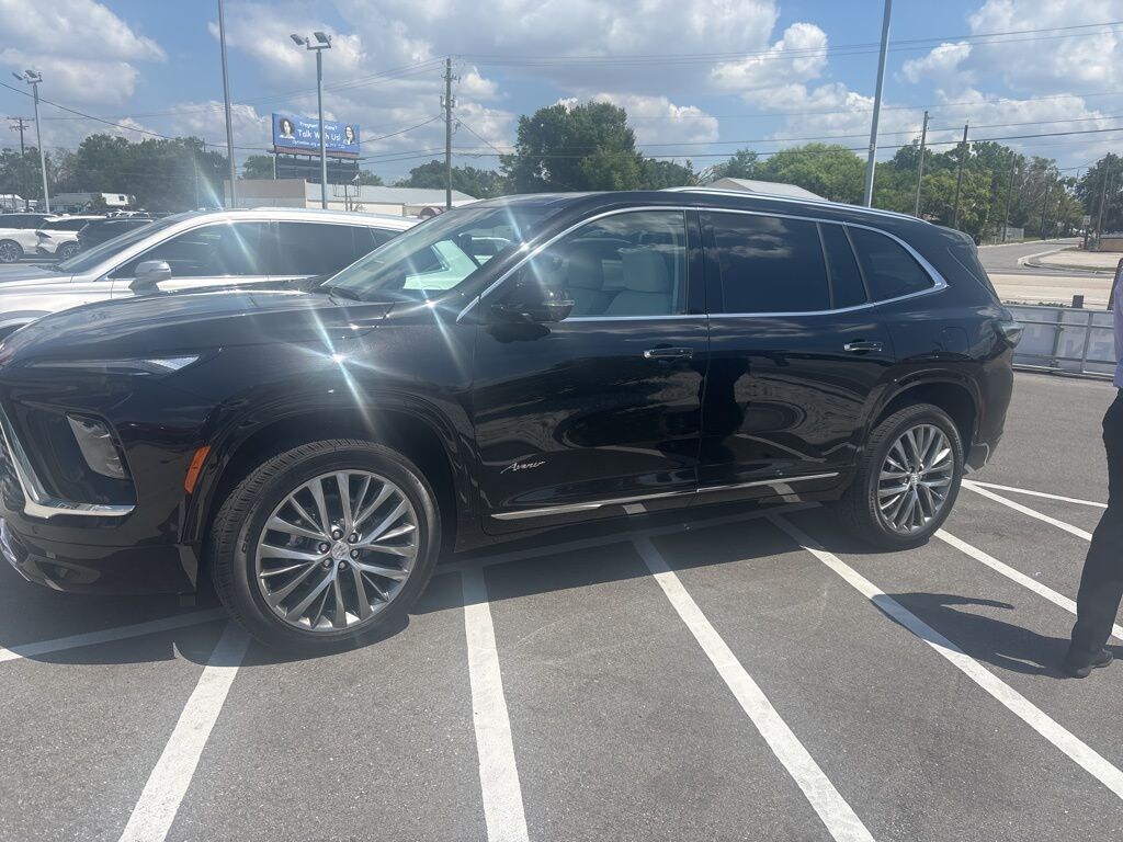 Used 2026 Buick Enclave Avenir SUV