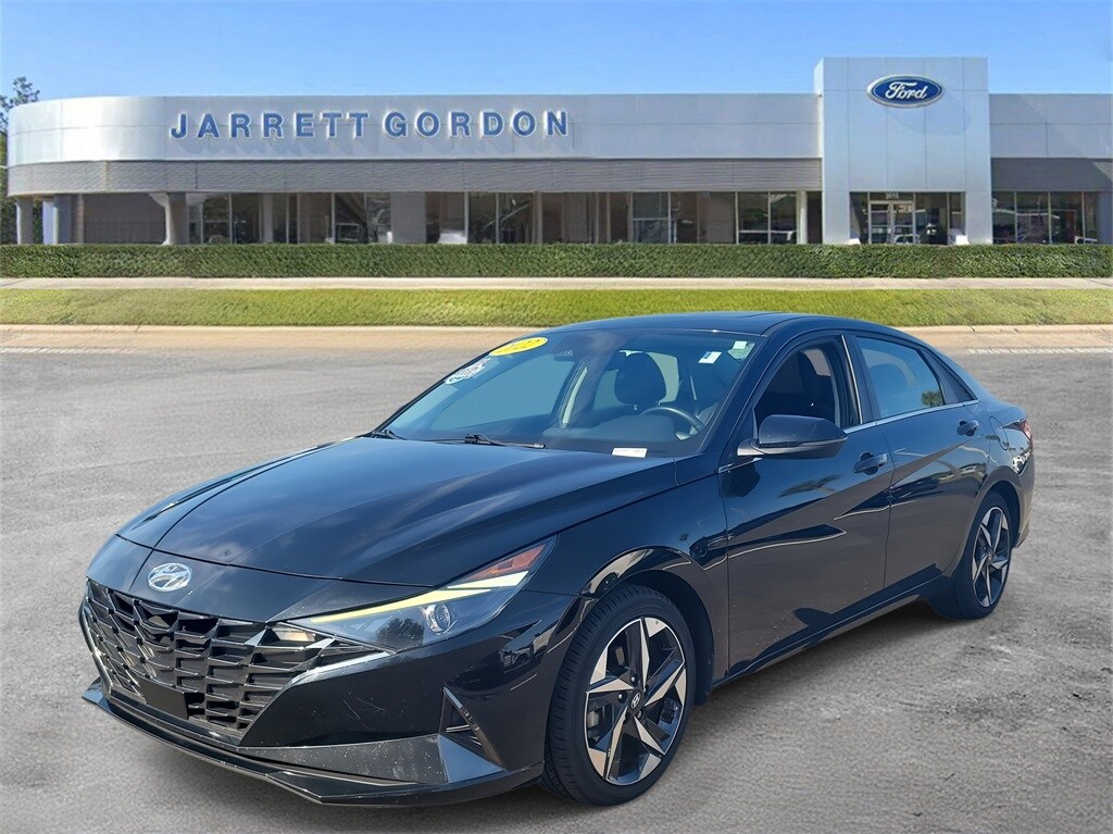 Used 2022 Hyundai Elantra SEL Sedan