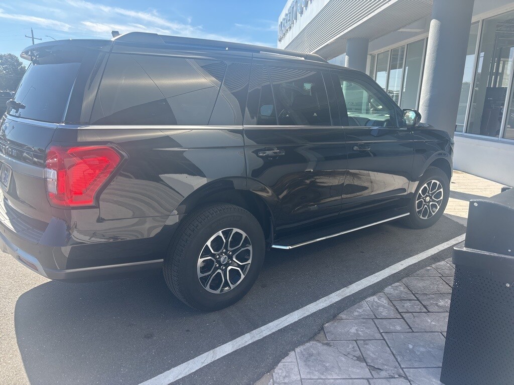 Used 2023 Ford Expedition XLT SUV