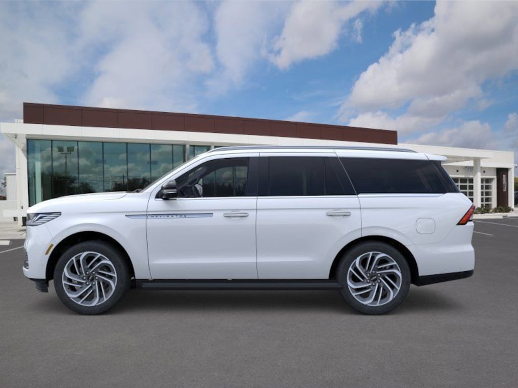 New 2026 Lincoln Navigator Premiere Sport Utility