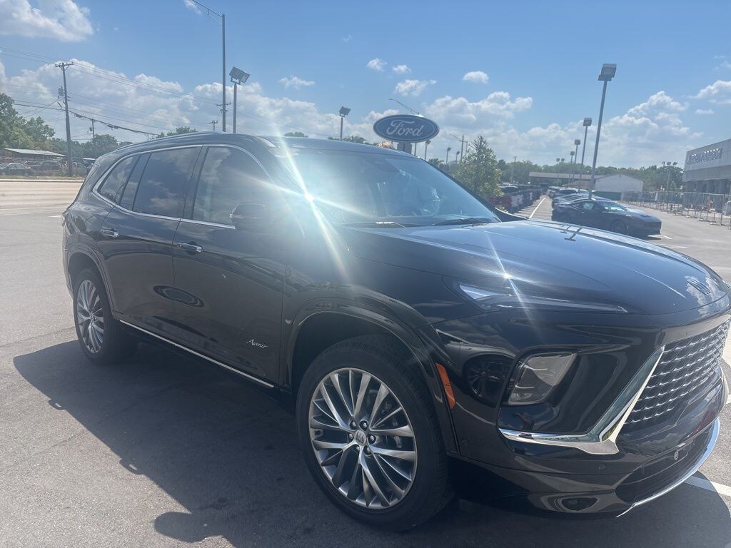 Used 2026 Buick Enclave Avenir SUV