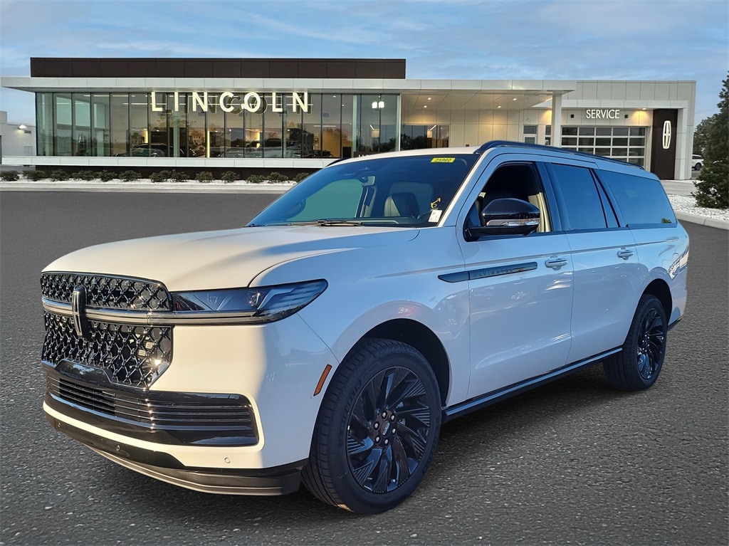 2025 Lincoln Navigator Reserve L's photo