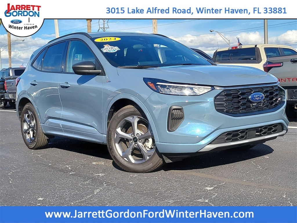 2024 Ford Escape ST-Line's photo