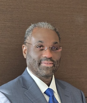 Staff member Otis Davis from c014fbd2bb55