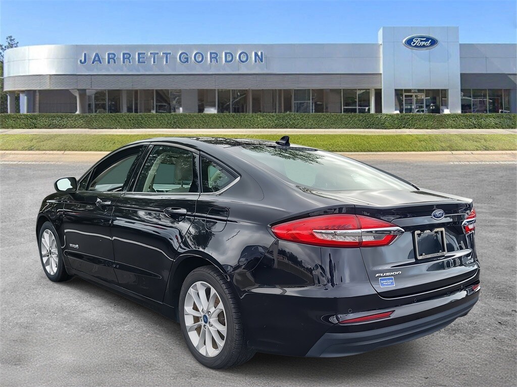 Used 2019 Ford Fusion Hybrid SE Sedan